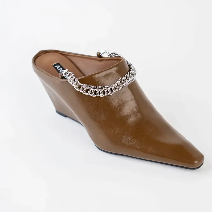 Olive-POINTED WEDGE1.webp