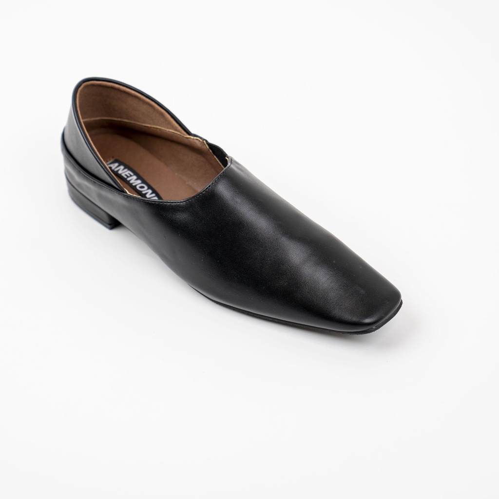 FLAT LOAFER