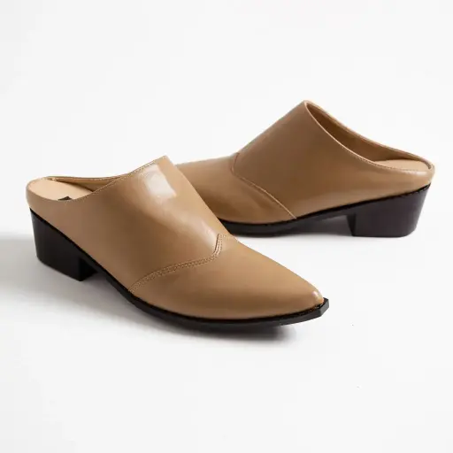 EMBROIDERY HEEL