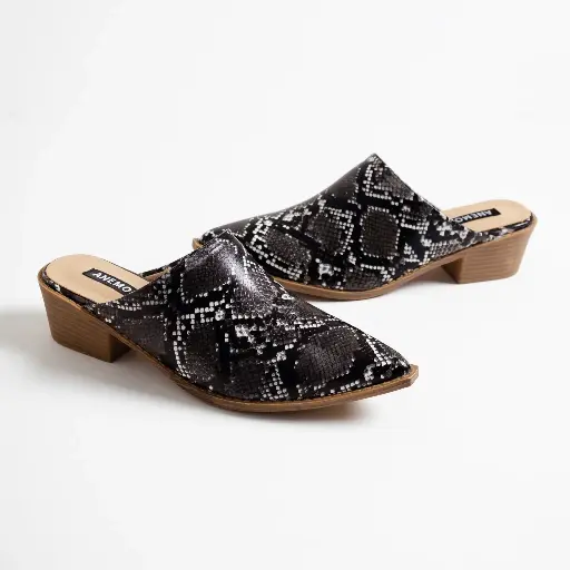 PYTHON HEEL