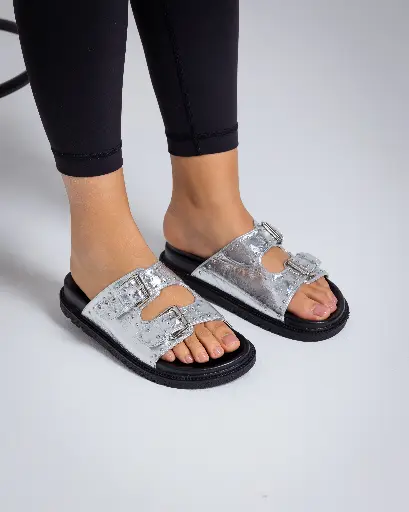 BUCKLE RIVETS